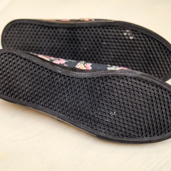 Vans Black Rose Floral Sneakers Size 7.5 - Picture 5 of 5